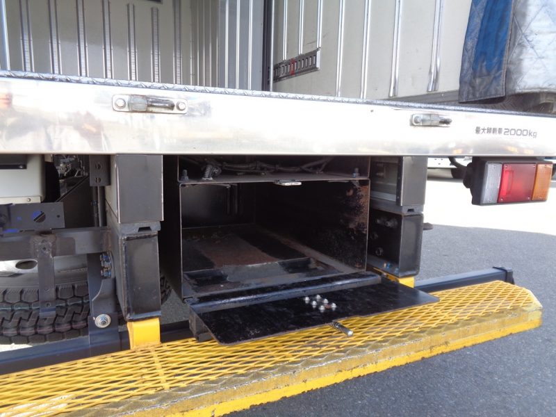 いすゞ 小型トラック 冷凍車中温(ワイド・ロング)加温付スムーサー 画像