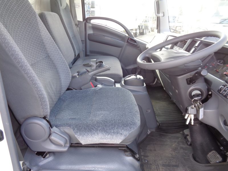 いすゞ 小型トラック 冷凍車中温(ワイド・ロング)加温付スムーサー 画像