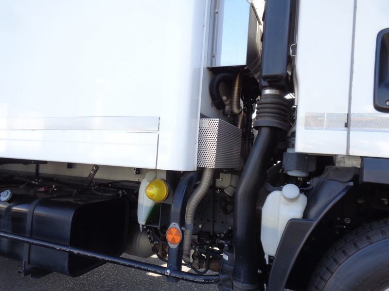 いすゞ 小型トラック 冷凍車中温(ワイド・ロング)加温付スムーサー 画像