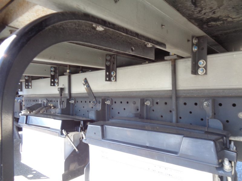 いすゞ 小型トラック 冷凍車中温(ワイド・ロング)加温付スムーサー 画像