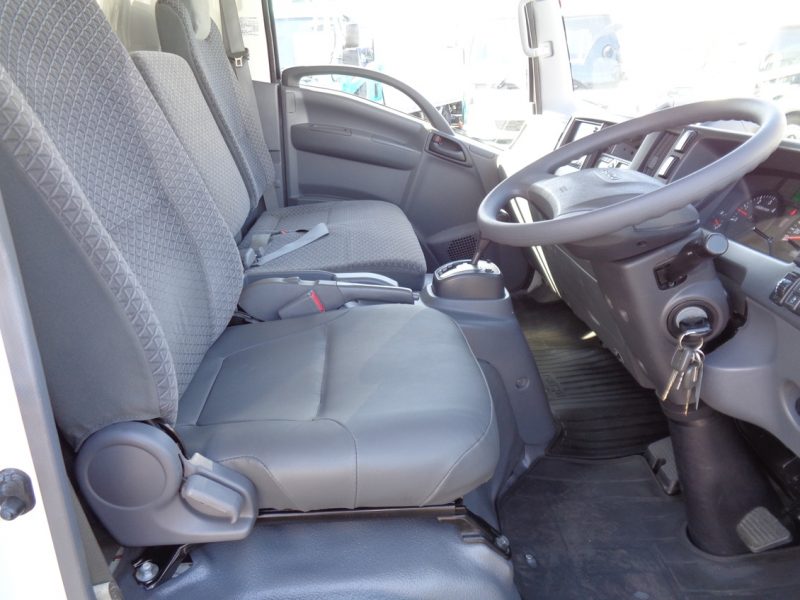 いすゞ 小型トラック 冷凍車中温(ワイド・ロング)加温付スムーサー 画像