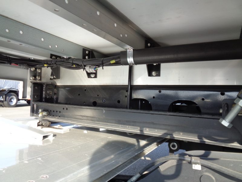 三菱 中型トラック ウィングワイドエアサス格納PG付 画像