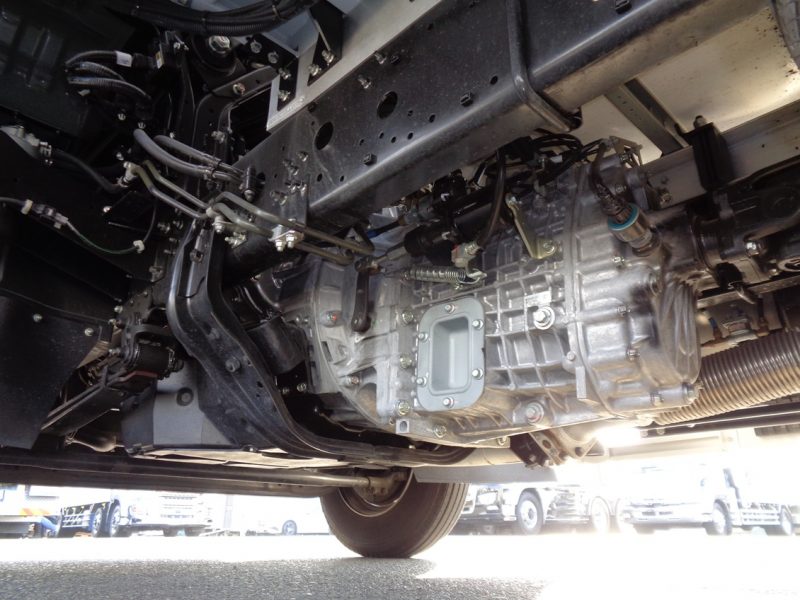 三菱 中型トラック ウィングワイドエアサス格納PG付 画像