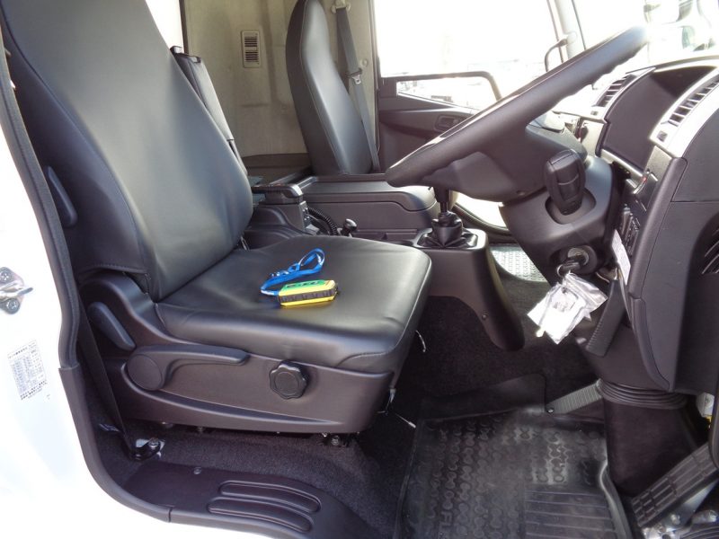 三菱 中型トラック ウィングワイドエアサス格納PG付 画像