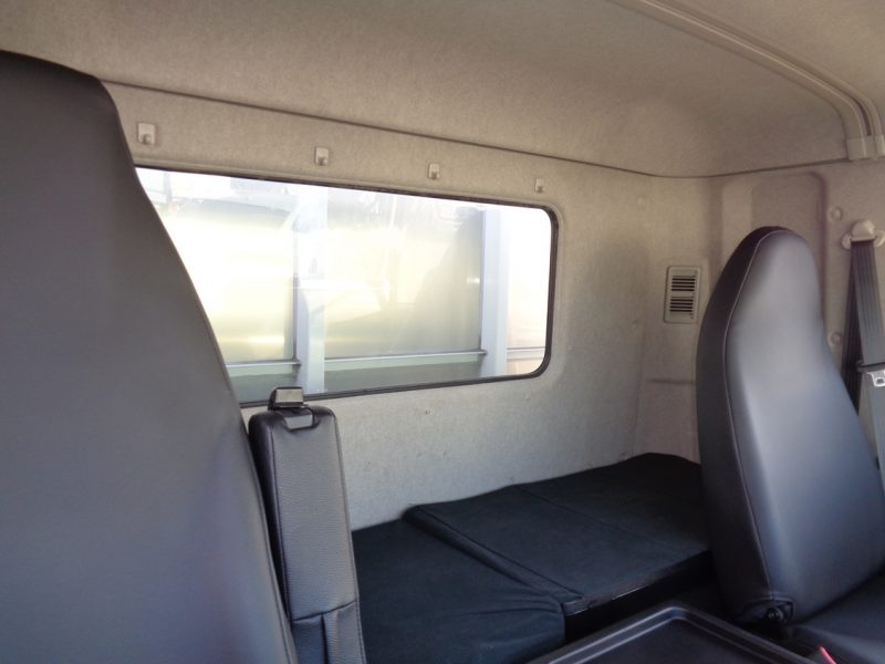 三菱 中型トラック ウィングワイドエアサス格納PG付 画像