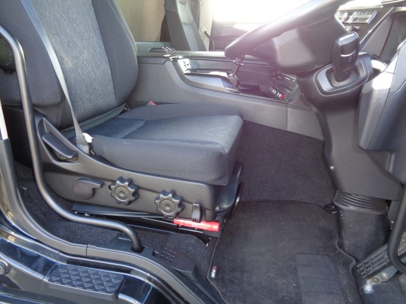 三菱 大型トラック トラクタハイルーフ18t 画像