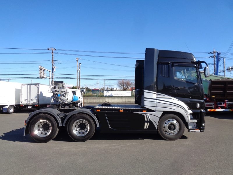 三菱 大型トラック トラクタハイルーフ18t 画像