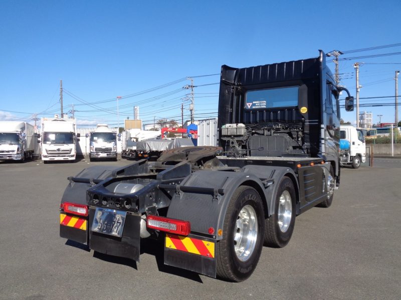 三菱 大型トラック トラクタハイルーフ18t 画像