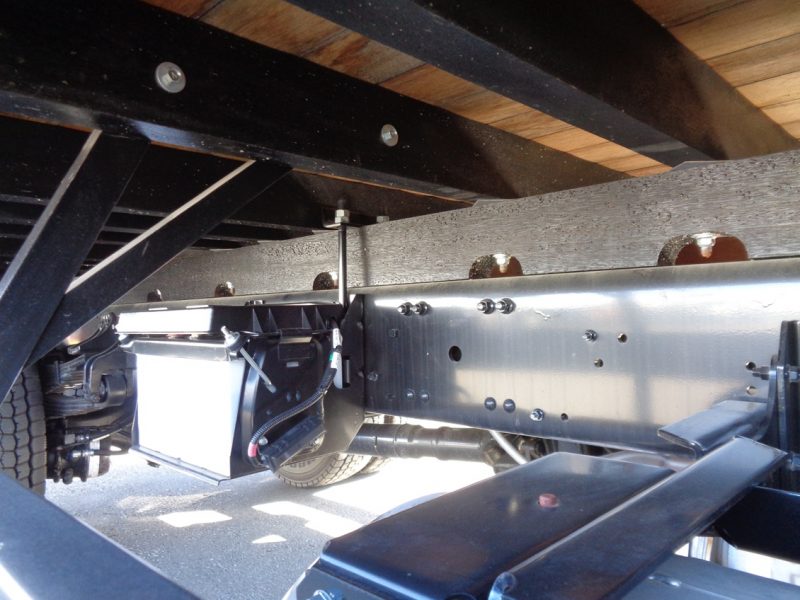 三菱 大型トラック 増tアルミ平ワイドPTO付(8.4t)6.2m 画像