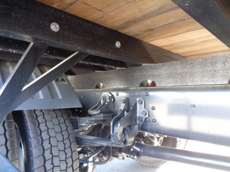 三菱 大型トラック 増tアルミ平ワイドPTO付(8.4t)6.2m 画像