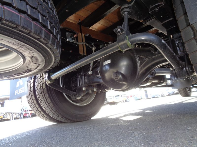 三菱 大型トラック 増tアルミ平ワイドPTO付(8.4t)6.2m 画像