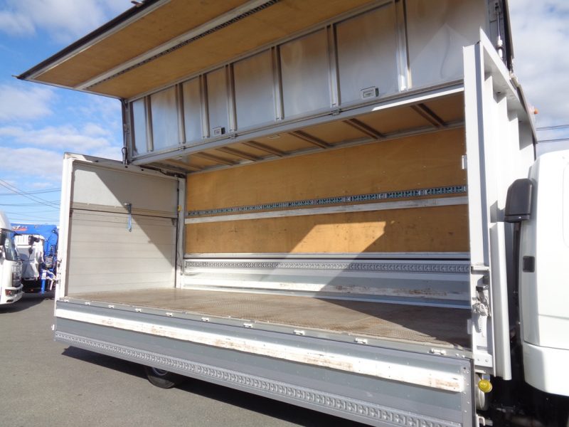 三菱 中型トラック ウィングワイドはね上げPG付 画像