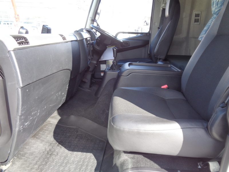 三菱 中型トラック ウィングワイドはね上げPG付 画像