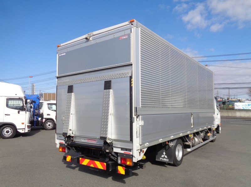 三菱 中型トラック ウィングワイドはね上げPG付 画像