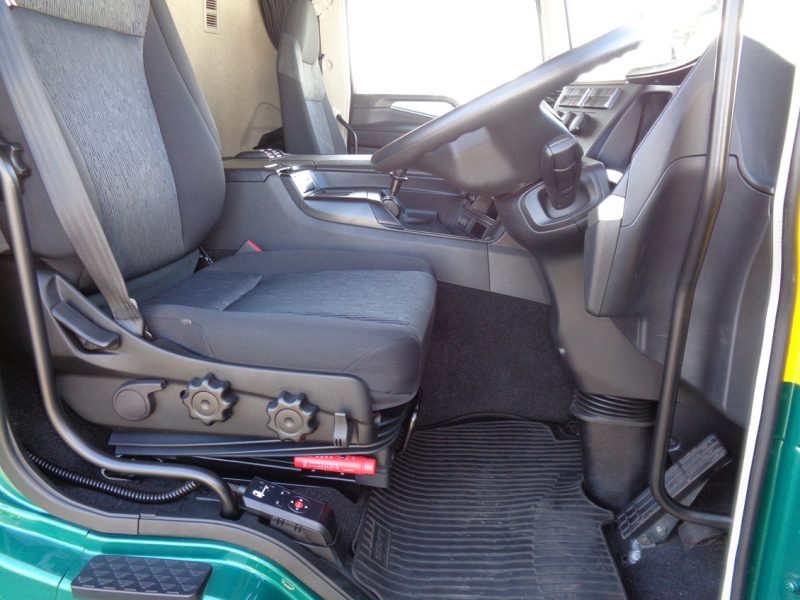 三菱 大型トラック アルミ平エアサス(アイバワークス)ステンレスボデー 画像