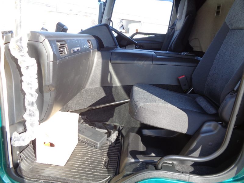 三菱 大型トラック アルミ平エアサス(アイバワークス)ステンレスボデー 画像