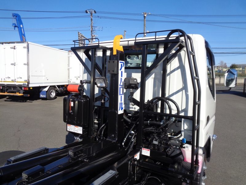 三菱 小型トラック アームロール3t 画像