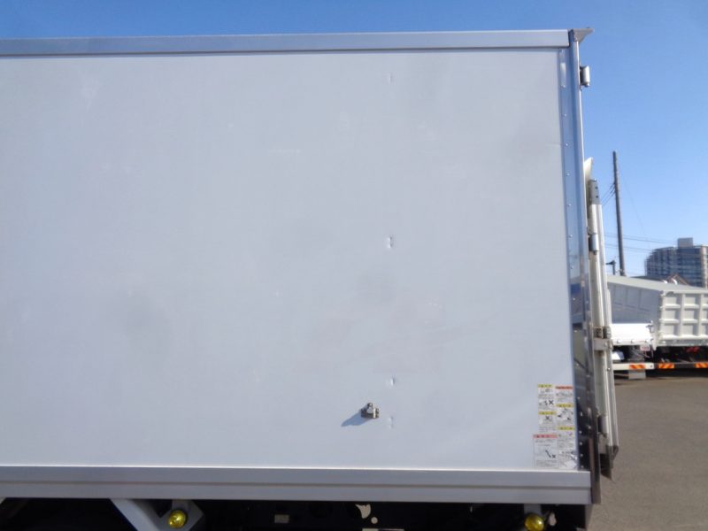 いすゞ 中型トラック 冷凍車PG付 画像