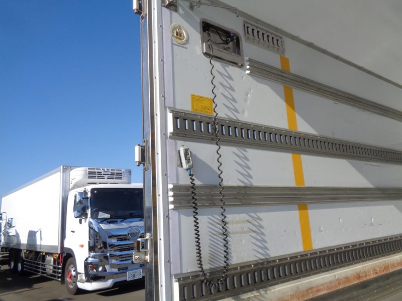 いすゞ 中型トラック 冷凍車PG付 画像