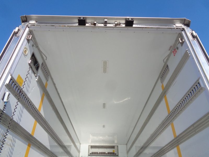 いすゞ 中型トラック 冷凍車PG付 画像