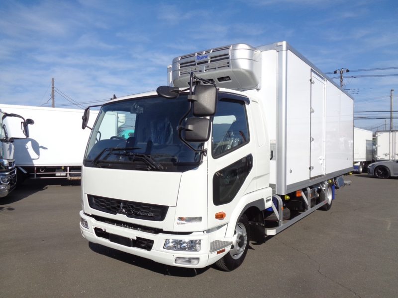 三菱 中型トラック 冷凍車ワイドエアサス格納PG付 画像