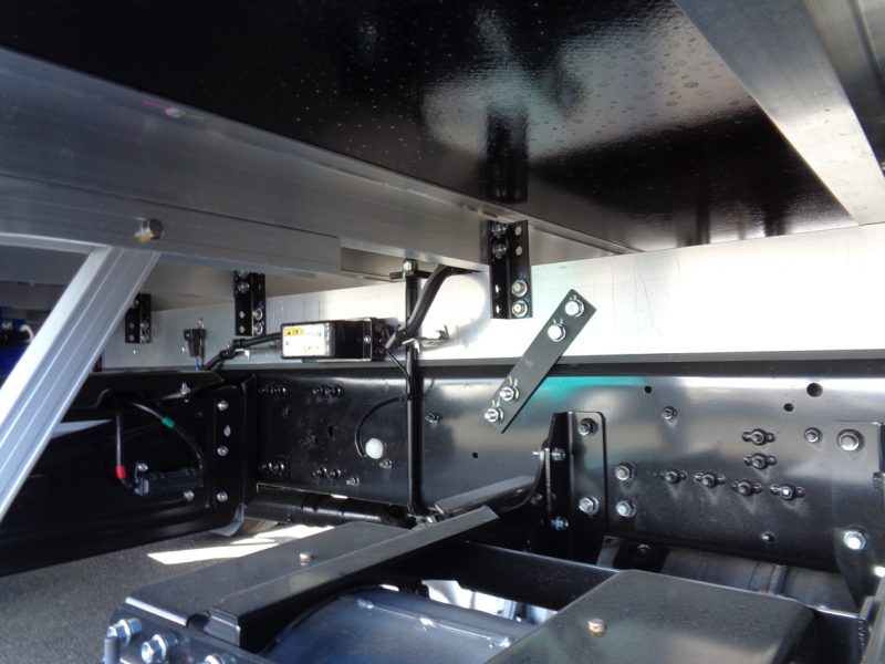 三菱 中型トラック 冷凍車ワイドエアサス格納PG付 画像