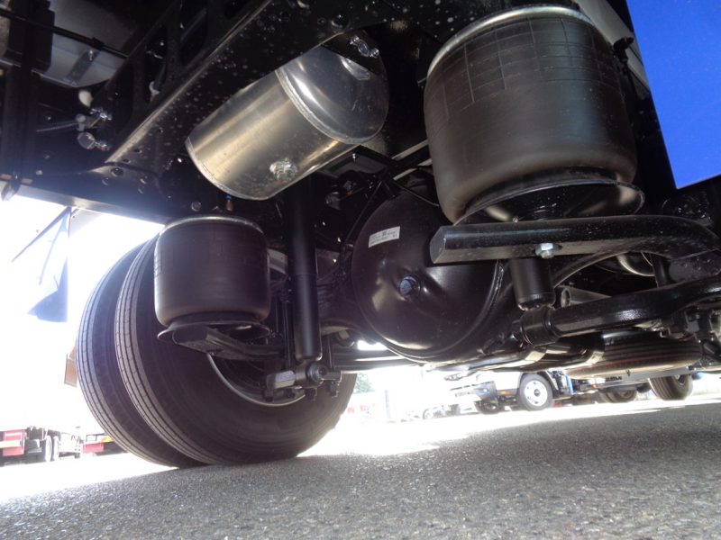 三菱 中型トラック 冷凍車ワイドエアサス格納PG付 画像