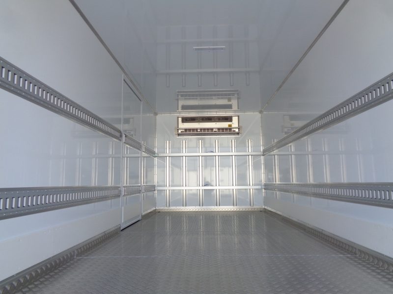 三菱 中型トラック 冷凍車ワイドエアサス格納PG付 画像