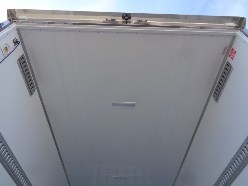 三菱 中型トラック 冷凍車ワイドエアサス格納PG付 画像