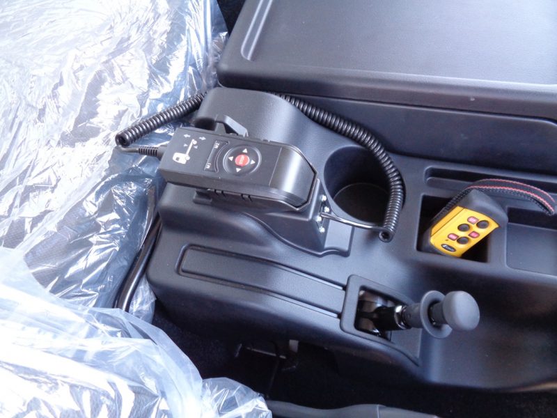 三菱 中型トラック 冷凍車ワイドエアサス格納PG付 画像