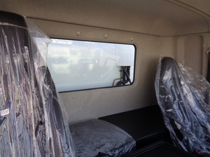 三菱 中型トラック 冷凍車ワイドエアサス格納PG付 画像