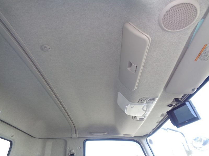 三菱 中型トラック 冷凍車ワイドエアサス格納PG付 画像