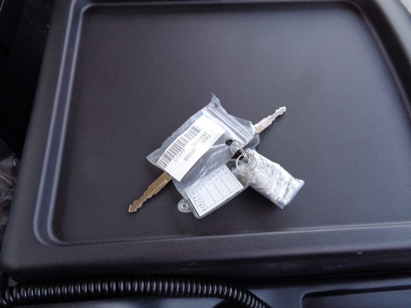 三菱 中型トラック 冷凍車ワイドエアサス格納PG付 画像