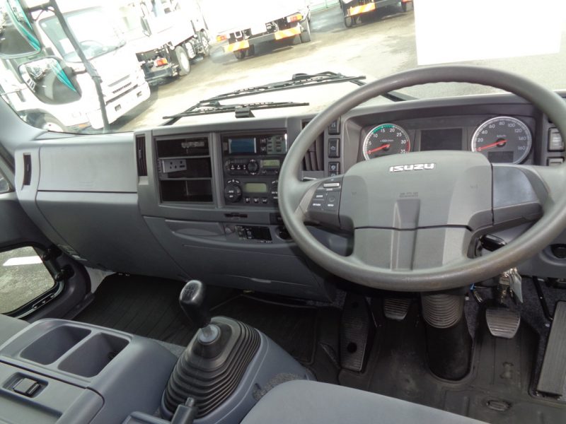 いすゞ 中型トラック 冷凍車PG付 画像