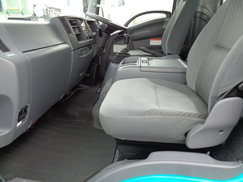 いすゞ 中型トラック 冷凍車PG付 画像