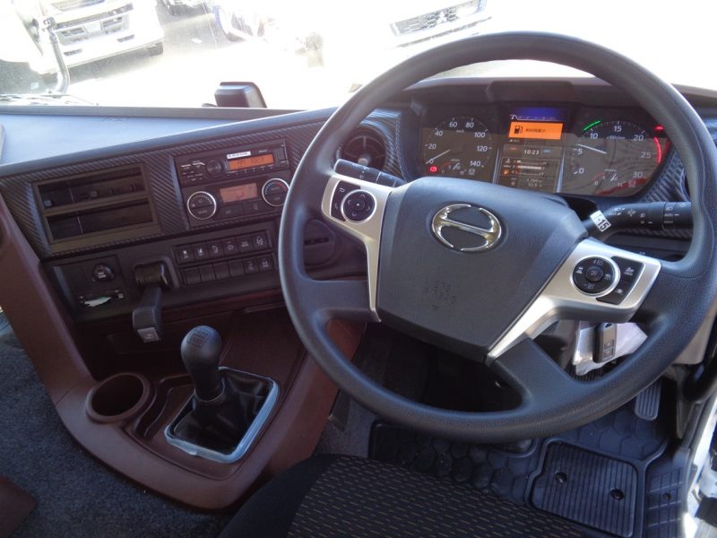 日野 大型トラック ユニック4段クレーン(12.3ｔ)8.7m2デフ 画像