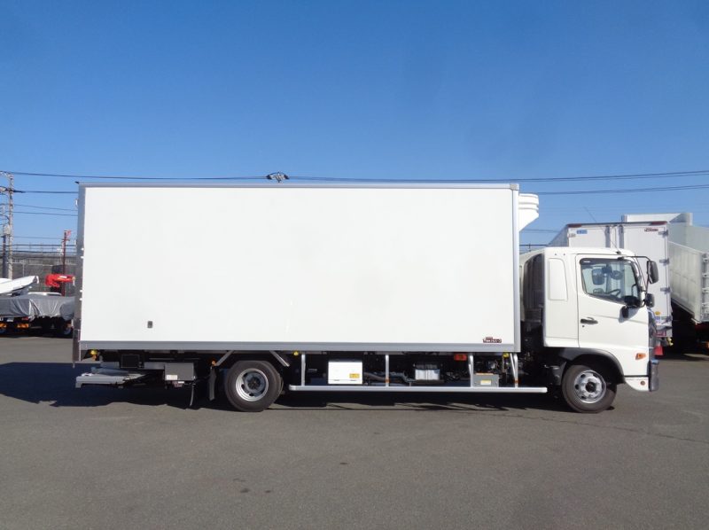 日野 中型トラック 冷凍車ワイドエアサス格納PG付 画像