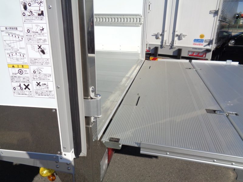 日野 中型トラック 冷凍車ワイドエアサス格納PG付 画像