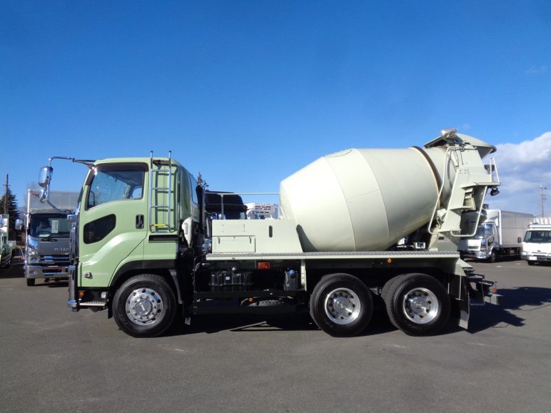 いすゞ 大型トラック ミキサー4.2m3 画像