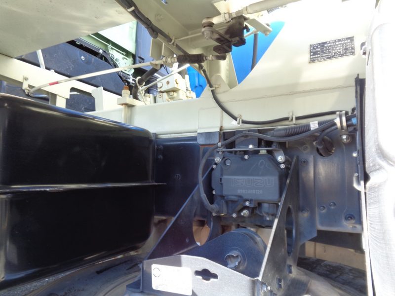 いすゞ 大型トラック ミキサー4.2m3 画像