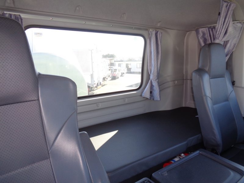 いすゞ 大型トラック ミキサー4.2m3 画像