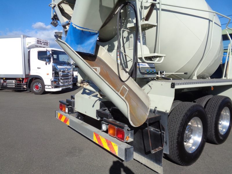 いすゞ 大型トラック ミキサー4.2m3 画像