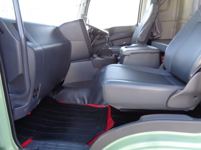 いすゞ 大型トラック ミキサー4.2m3 画像