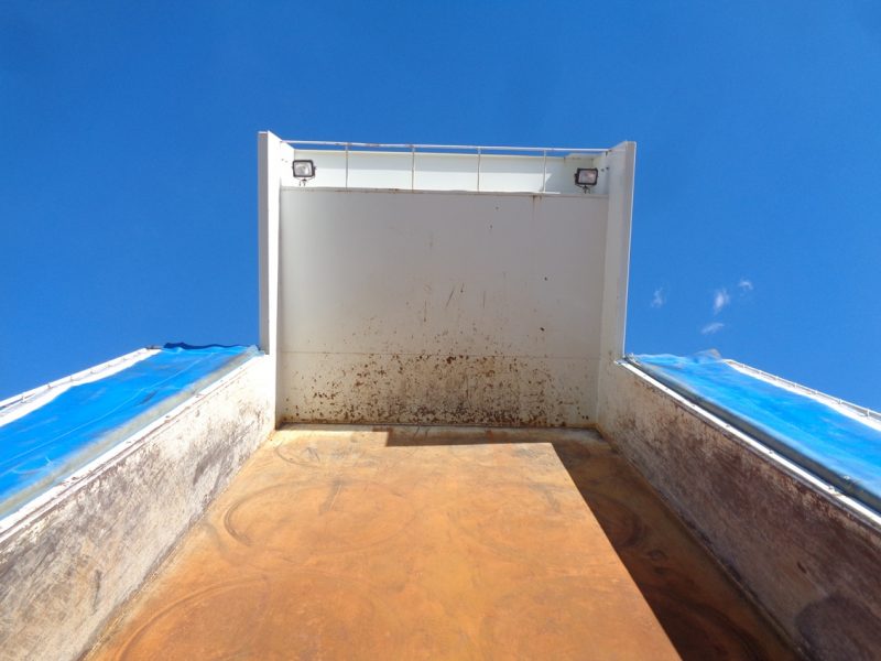 いすゞ 大型トラック ダンプ土砂5.1m 画像