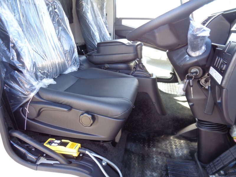 三菱 中型トラック アームロール(スーパーパッケージ) 画像