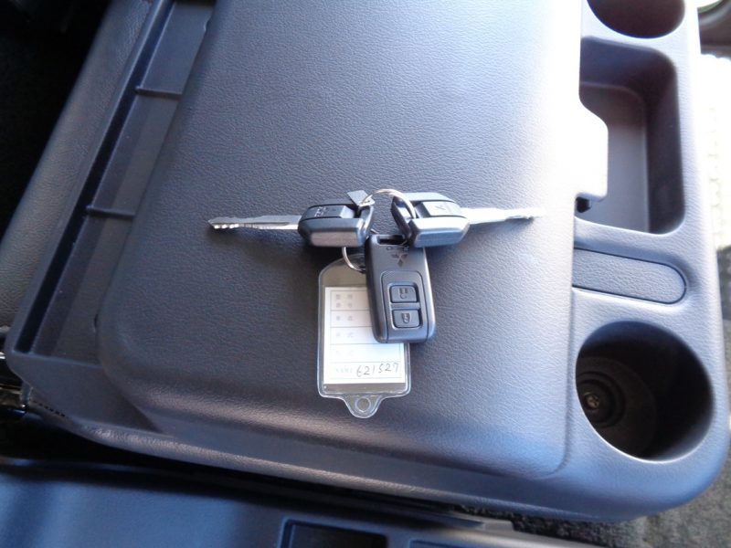 三菱 中型トラック アームロール(スーパーパッケージ) 画像