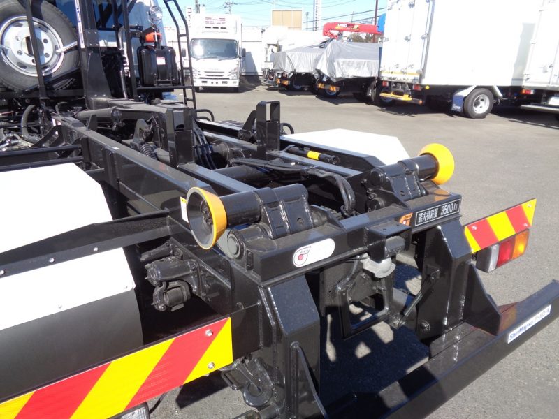 三菱 中型トラック アームロール(スーパーパッケージ) 画像