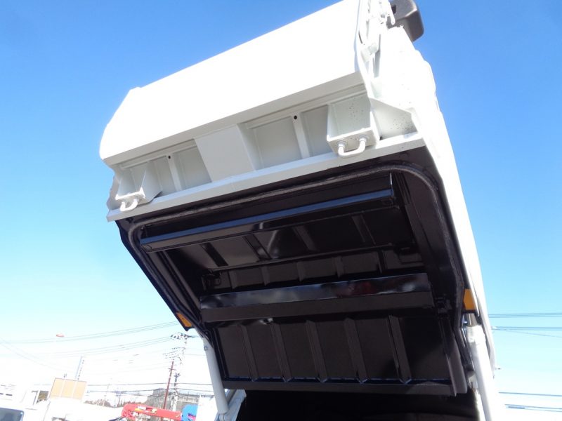 三菱 小型トラック 塵芥車(プレス式)5.3m3 画像