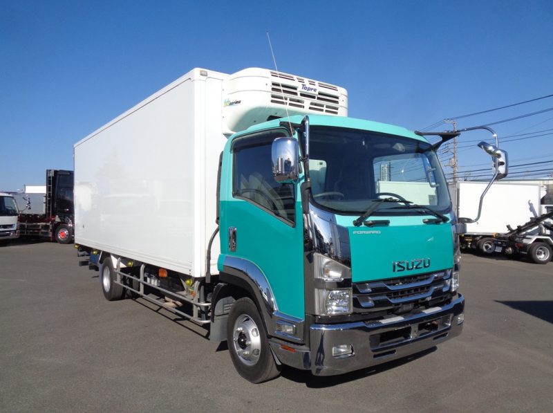 いすゞ 中型トラック 冷凍車PG付 画像