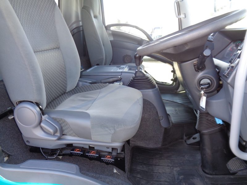 いすゞ 中型トラック 冷凍車PG付 画像